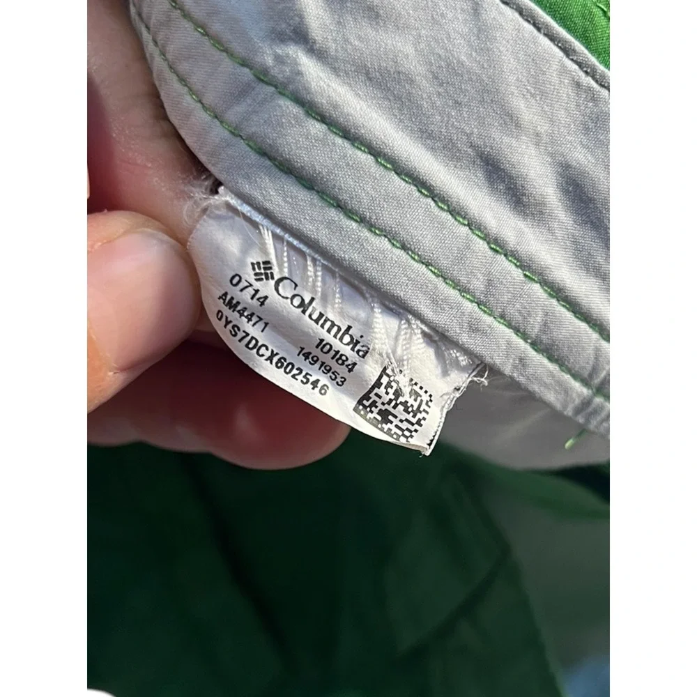 Columbia Bright Green Lightweight Shorts Men's Size 34 Fishing Golf Summer